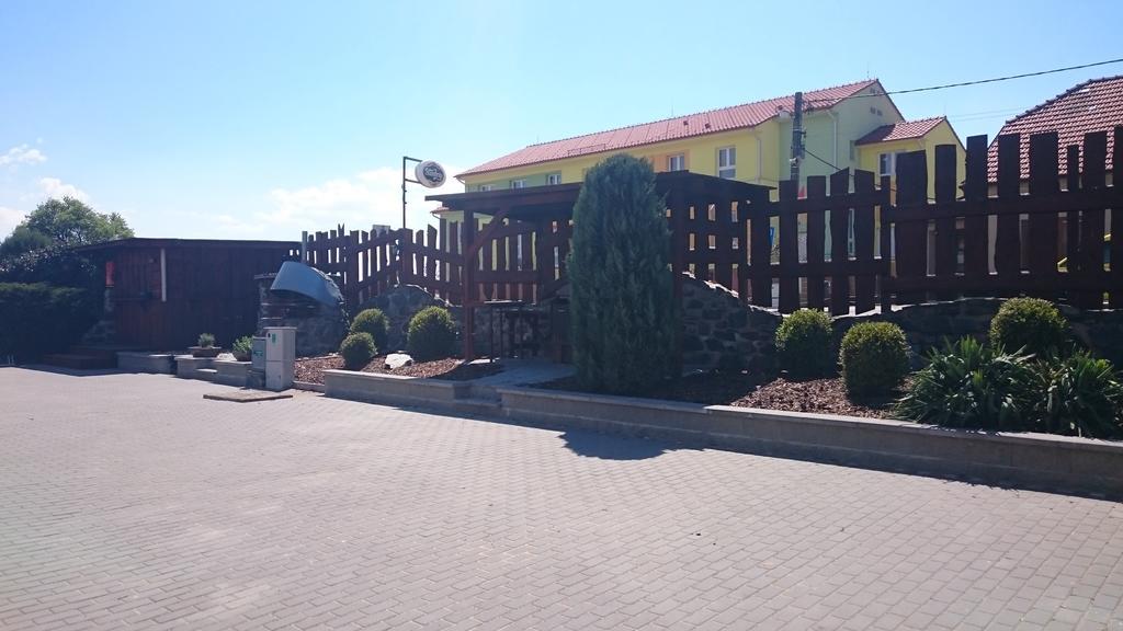 Penzion Jaroš Popuvky Exterior foto